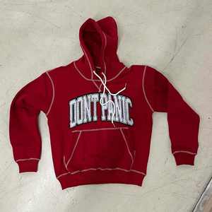 Sweat à capuche surdimensionné noir pour homme personnalisé avec surpiqûres contrastées, broderie streetwear, teinture unie, 100% coton, sweat à capuche d'hiver - Product Image 2