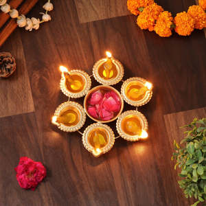 Candelabro Circular de Metal con Portavelas para Actividades Religiosas y Decoraciones Festivas - Product Image 1