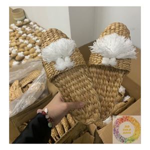 Pantoufles en jacinthe d'eau naturelles faites à la main, écologiques, tissées, pour l'intérieur, fabricant vietnamien, vente en gros, export en vrac, qualité supérieure - Product Image 4