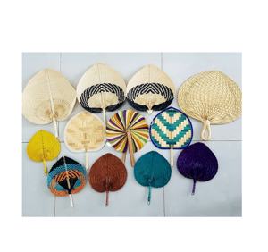 Ventilador de tejido de hoja de palma de paja a mano de Vietnam para eventos al aire libre Fiesta en la playa Regalo sostenible Favor personalizable - Product Image 6