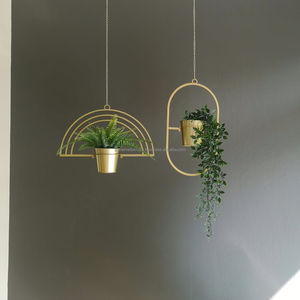 Ensemble de trois jardinières élégantes en argent poli pour une utilisation en intérieur et en extérieur, parfaites pour la décoration de balcon et au prix de gros - Product Image 6