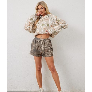 กางเกงยีนส์ขาสั้นเอวสูงทรงตรงสำหรับผู้หญิง ผ้าเดนิมยืดได้ ขอบดิบ ลายพราง ปิดด้วยเชือกผูก ผ้าฝ้ายฟอกพิมพ์ลาย - Product Image 2