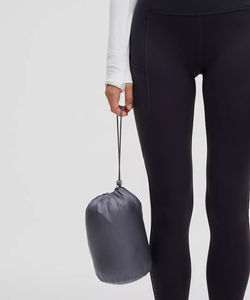 เสื้อกั๊กพัฟเฟอร์ผู้หญิง อุ่นสบาย น้ำหนักเบา มีสไตล์ ใส่สบาย ไม่มีแขน ขายส่ง ราคาถูก รับผลิตตามแบบ OEM - Product Image 4