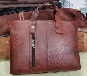 Sac fourre-tout élégant en cuir véritable de style bohème pour ordinateur portable avec doublure en polyester, couleur unie, fermeture éclair, idéal pour les voyages d'hiver et l'usage quotidien - Product Image 2
