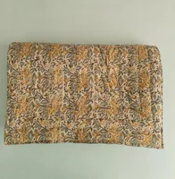 Couette Kantha réversible en coton, imprimé indien fait main, couvre-lit bohème, couverture d'hiver Razai, douce et matelassée