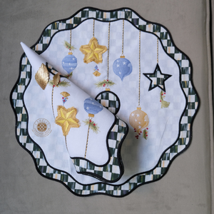 Serviette en lin à bord festonné CAMELLIA, broderie délicate, design moderne et luxueux, fabrication artisanale, durable, pour mariages, fêtes, décoration de la maison - Product Image 4