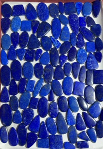 Cabujones de Lapislázuli Azul Natural Trimurti Gems - Grado AAA, Formas Variadas (20-50mm) |   Material suelto para la fabricación de joyas |   Venta al por Mayor - Product Image 4