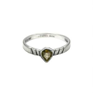 Elegante Anillo de Peridoto de 1.5 Gramos para Mujer, Joyería en Forma de Corazón para Regalos - Product Image 2