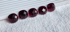 Piedras Preciosas Sueltas de Granate Rojo Intenso Natural al por Mayor - Piedras Facetadas en Forma de Cojín para Joyería, Todas las Formas y Tamaños Disponibles - Product Image 2