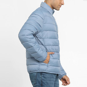 Chaqueta acolchada para hombre, cálida y cómoda, ideal para salidas informales y para usar en capas durante las temporadas de otoño o invierno. - Product Image 4