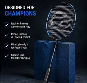 Raquette de badminton en fibre de carbone tissée de haute qualité S2, cordes de 0,70 mm, équipement d'entraînement professionnel léger, taille moyenne - Product Image 1