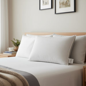 Almohada de Espuma Viscoelástica con Rayas Blancas de 18x18 Pulgadas, Suave y Rellena, de 17x27 Pulgadas, para Uso en el Hogar y Hoteles, Empacada en Bolsa de Tela de Poliéster - Product Image 3