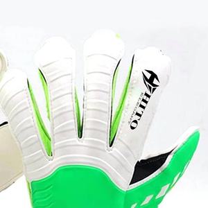 Gants de gardien de but au design dernier cri, Giga Latex, dos en silicone injecté, coupe hybride, sangle intégrée, caoutchouc T-Tab, design personnalisé - Product Image 3