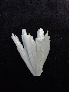 Grappe de Scolacite Naturelle, Spécimen de Cristal de Roche, Figurine de Pierre Précieuse, Écologique, Forme Libre, Thème Amour, Décoratif - Product Image 2