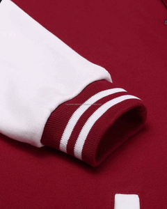Chaqueta Varsity de Invierno 2026 para Hombre, Venta al por Mayor, Mangas de Forro Polar 100% Algodón, Bordado Personalizado, Logotipo Frontal Rojo - Product Image 4