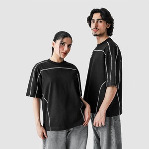 Camiseta Unisex de Última Moda con Costuras en Contraste, Cuello Redondo, Estilo Oversize, Personalizable con Logotipo de Marca, Hombros Caídos, Camisetas Lisas - Product Image 1