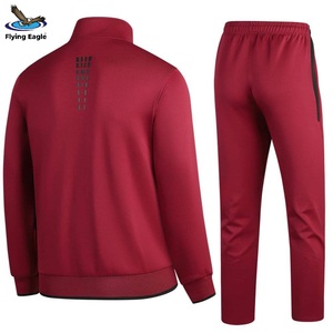 Ensemble de survêtement pour homme sur mesure en coton molletonné à capuche pour le sport, la course à pied et l'entraînement - Product Image 6