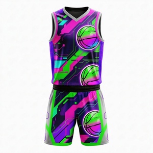 Ensemble d'entraînement de basketball : Haut et short en maille légère, tissu respirant, personnalisable pour l'identité et la marque du joueur - Product Image 3