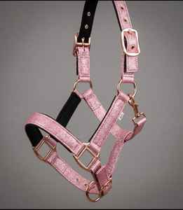 สายจูงม้าสีชมพูหรูหราประดับกลิตเตอร์ พร้อมฮาร์ดแวร์สีโรสโกลด์ บุด้วยวัสดุนุ่ม ดีไซน์ตามหลักกายวิภาค สวมใส่สบาย ทนทาน สไตล์อังกฤษ - Product Image 1