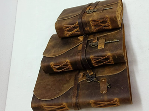 Cuadernos de Cuero de Estilo Antiguo Hechos a Medida con Encuadernación Térmica, Tamaño A4, Tapa Dura, Papeles de Algodón Hechos a Mano para Regalo o Reventa - Product Image 4