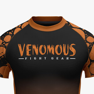 เสื้อรัดกล้ามเนื้อแขนสั้น Venomous Fight Gear สำหรับผู้ชาย แห้งเร็ว ผลิตจากโพลีเอสเตอร์ เหมาะสำหรับฝึกซ้อม MMA BJJ สีส้มดำ พิมพ์ลายแบบ Sublimation - Product Image 5