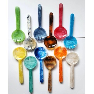 Ensemble de cuillères à salade et de cuillères de service en résine haut de gamme, fabriquées à la main, vaisselle design écologique pour la cuisine, la salle à manger et les cadeaux - Product Image 6