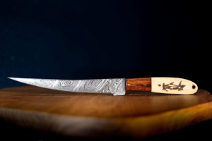 บริษัท บูร์รัค เอ็นเตอร์ไพรส์ มีดแล่เนื้อปลาสั่งทำพิเศษ ใบมีดสแตนเลส ขนาด 8/9 นิ้ว หนา 3.0 มม. พร้อมซองหนัง - Product Image 3