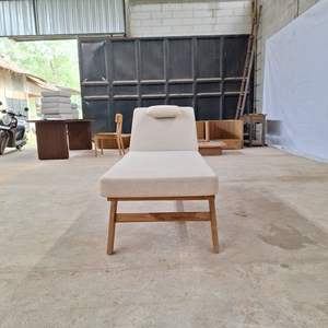 Chaise longue de patio en teck, meubles d'extérieur fabriqués en Indonésie, bois massif - Product Image 2