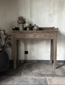 Table d'appoint rustique en bois flotté, console étroite en bois, meuble d'entrée à deux tiroirs, décoration vintage style ferme, rangement - Product Image 1