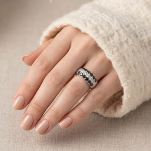 Hong Kong Vente en gros de bijoux fins de haute qualité en or blanc massif 14 carats avec diamant noir naturel, ensemble de bagues de mariage pour couple pour femmes - Product Image 4