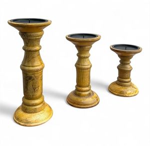 Juego de 3 Portavelas de Madera Rústicos Hechos a Mano, Soportes Decorativos para Velas de Pilar Estilo Granja - Product Image 1