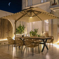 Chaise de salle à manger d'extérieur en rotin PE empilable, robuste, avec structure en alliage d'aluminium, design de luxe, pour cour, restaurant, café