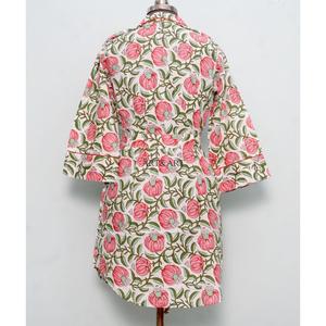 Vestido midi informal de verano para mujer, ecológico, con estampado floral, mangas coreanas, estampado digital, cuello vuelto y cinturón. - Product Image 6