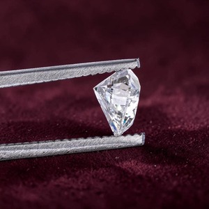 Diamant de laboratoire CVD certifié IGI 2 carats en forme de cœur G VVS1, taille excellente 3EX, fournisseur en gros pour acheteurs internationaux de diamants - Product Image 4