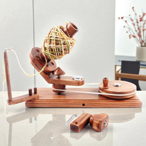 เครื่องม้วนไหมพรมไม้สีน้ำตาล ใช้สำหรับถักไหมพรมได้ดีเยี่ยม โดย Ayaans Creations - Product Image 4