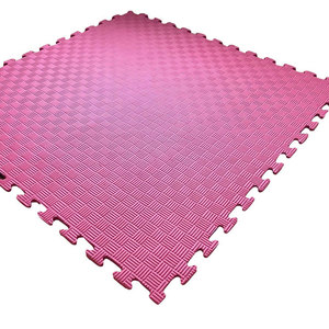 Tapis de karaté confortables pour l'entraînement quotidien, surface rembourrée idéale pour les séances régulières. - Product Image 6