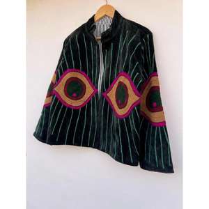 Suéter de Mujer Estilo Boho, Tejido a Mano, con Bordado Suzani de Ojo Turco Negro, de Algodón y Terciopelo, Reversible, para Otoño/Invierno - Product Image 4