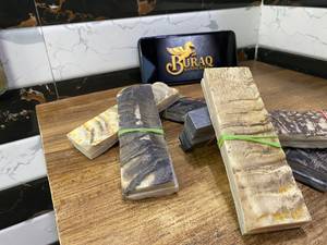 Placa de Cuerno de Oveja Natural Ecológica para Mango de Cuchillo, Pulida y Tallada con Diseño Animal - Product Image 3