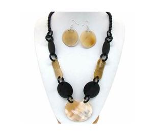 Collar de cuerno único diseñado para un estilo moderno y colecciones de joyería artesanal distintivas - Product Image 3