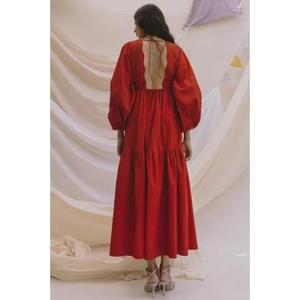 Robe maxi en coton chic bohème brodée, qui dégage élégance et grâce, parfaite pour toute occasion spéciale ou sortie décontractée. - Product Image 2