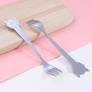 Juego de Cubiertos de Acero Inoxidable de Diseño Elegante, Añade un Toque Refinado a Comidas Informales, Cenas Formales y Fiestas, Ecológico - Product Image 4