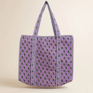 Sac à bandoulière matelassé violet en coton à motifs floraux, grand sac fourre-tout à deux anses, fermeture éclair, léger, pour le quotidien - Product Image 1