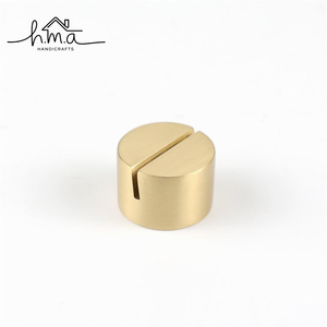 Porte-cartes de visite en métal argenté demi-rond, support de présentation de cartes de visite minimaliste pour bureau, support de cartes de visite moderne pour table de bureau - Product Image 3