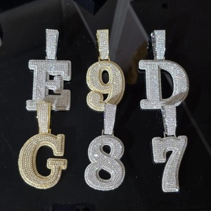 จี้เพชรโมอิสซาไนต์ทรงใหญ่แบบ Iced Out ตัวอักษรจัมโบ้ เงินแท้ 925 จี้ตัวอักษรสั่งทำพิเศษ และเครื่องประดับเพชรอื่นๆ - Product Image 4
