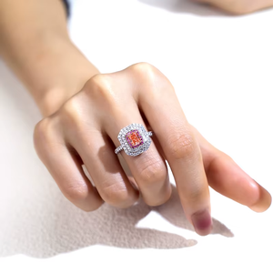 Bague de fiançailles de luxe pour femme en or 18 carats avec diamant taille émeraude et halo de pierres précieuses violettes, certifiée GIA - Product Image 2