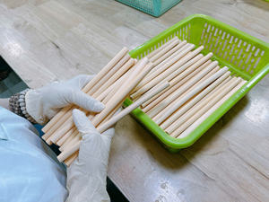 Offre Spéciale 100% Pailles jetables en bambou naturel pour les fêtes Accessoires de bar réutilisables pour les boissons directement du marché américain du Vietnam - Product Image 3