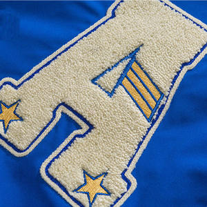 Chaqueta Varsity para Hombre con Logos Personalizables, Algodón Premium, Diseño Personalizado para Equipos Deportivos y Chaquetas Varsity de Moda Universitaria - Product Image 4