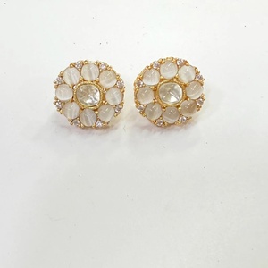 Pendientes de Bola Chapados en Oro de 22K RAY FINE ORNATES 2026, Modernos, con Piedras, Joyería Tradicional India para Novias y Aniversarios, IGI - Product Image 3