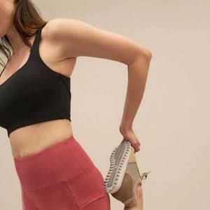 Shorts de sport pour femmes à taille haute, couleur unie, avec poches, respirants, taille élastique, en tissu tricoté, spandex et nylon - Product Image 4