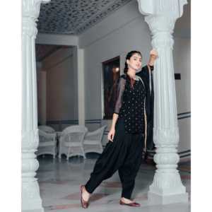 Ensemble de costume Patiala taille XS en tissu de chiffon noir pierre - Product Image 5